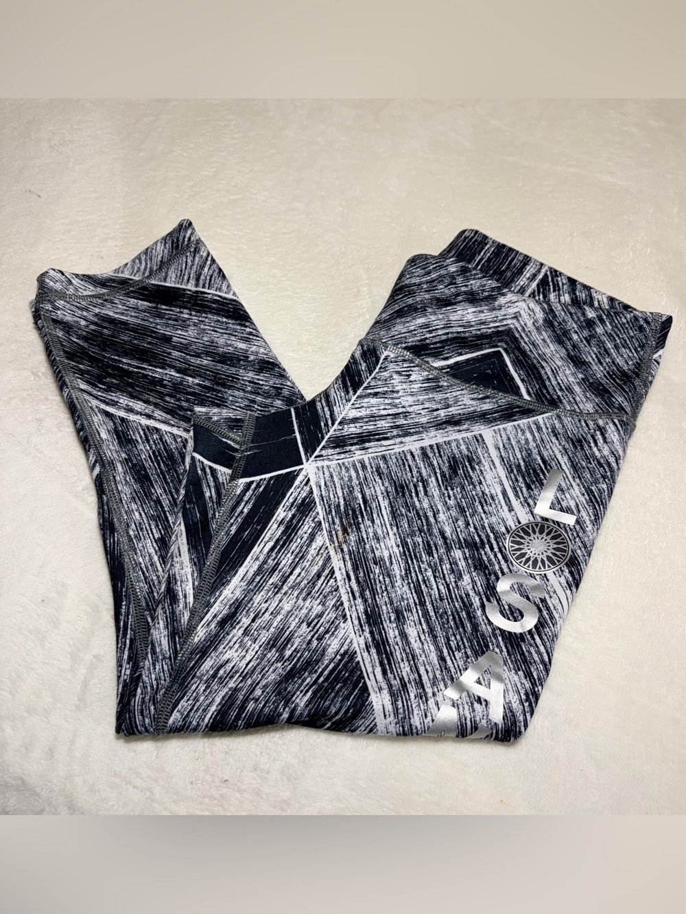 lululemon athletica Black & White Patterned Leggings Sz 8
